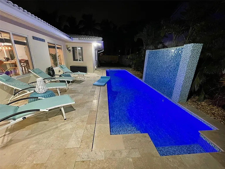 290 Tropic Dr — Photo 30