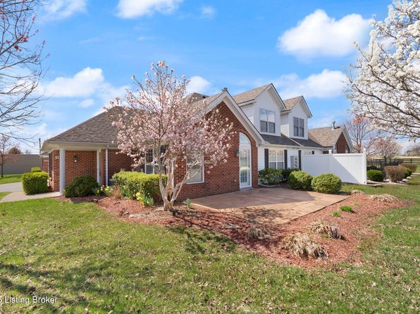 135C Michelle Dr, Shepherdsville, KY 40165