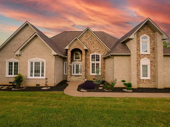 2216 Kayla Dr, Goodlettsville, TN 37072