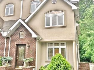 32 Tiffany Ct, Staten Island, NY 10309