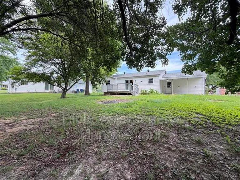 753 Watersedge Dr — Photo 34