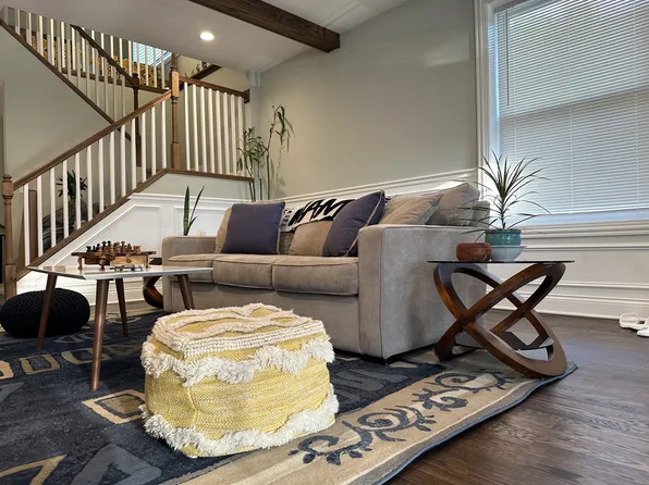 (undisclosed Address), Chicago, IL 60649