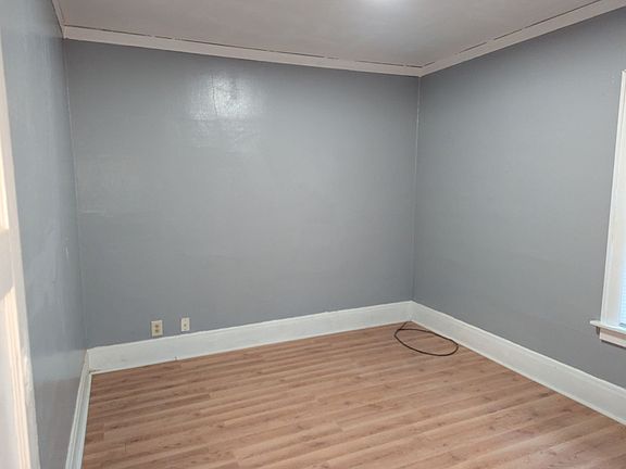 3rd image of 2600-02 N 50th St #2774f5cac