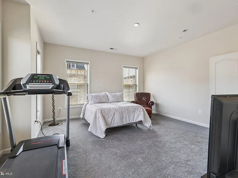 615 River Mist Dr — Photo 35