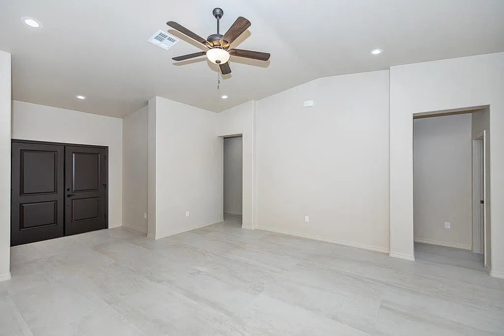 4 bed, 2.0 bath, 1620 sqft, $2,000 — Photo 4