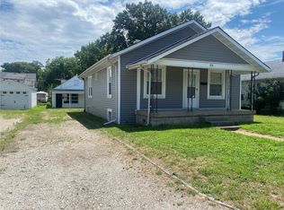 725 Rice St, Wood River, IL 62095