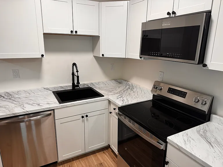 42 Johnston Ave #5 — Photo 1