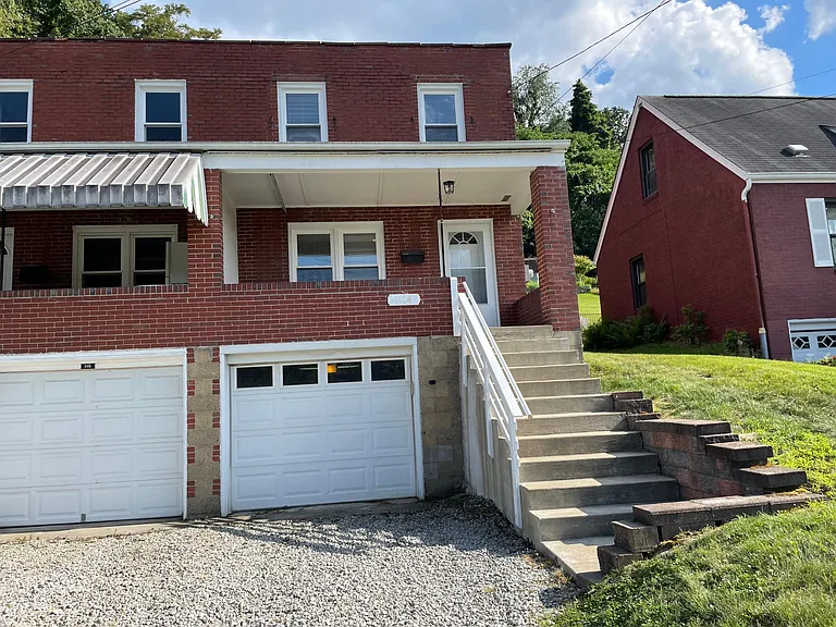 1114 Center Ave — Photo 11