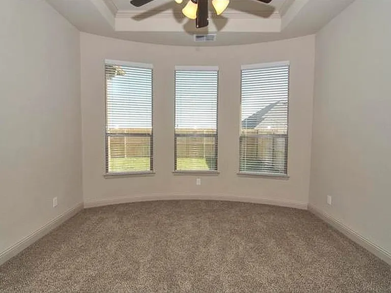 824 Lake Meadow Ln — Photo 6