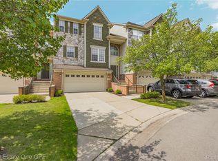 19 Lyons Ct #42, Dearborn, MI 48126