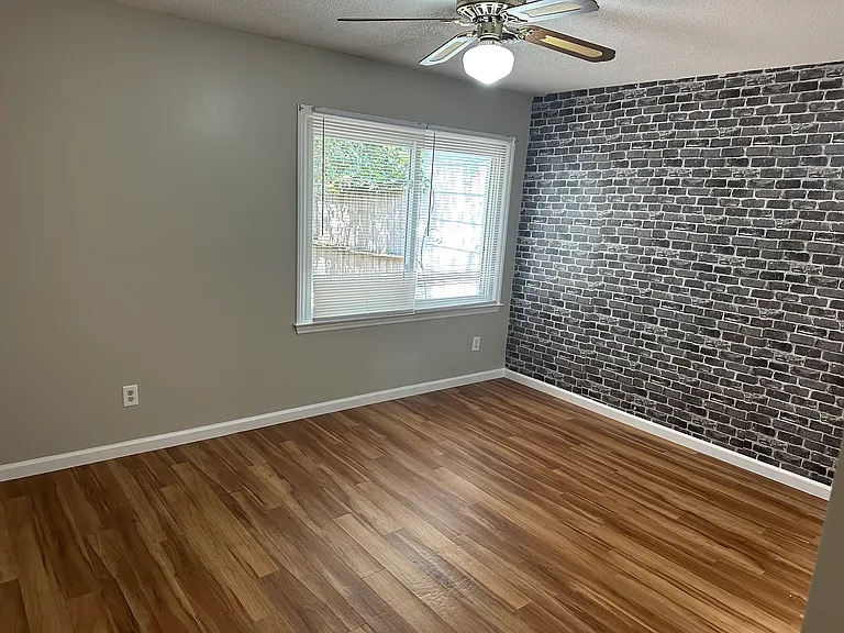 4944 Marlin Ct — Photo 8