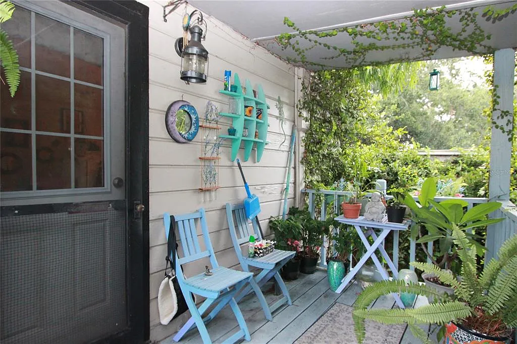 1 bed, 1.0 bath, 572 sqft, $1,395 — Photo 2