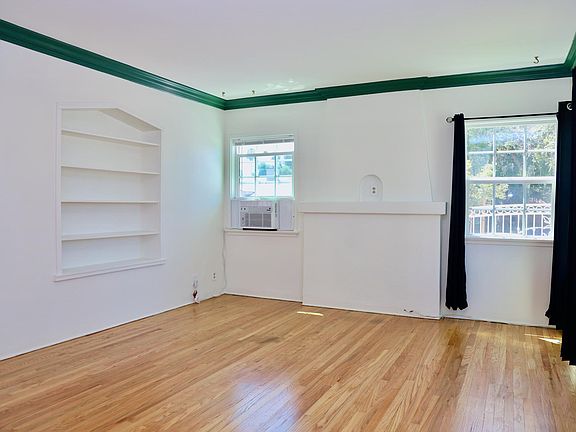 4th image of 6702 Hinds Ave
