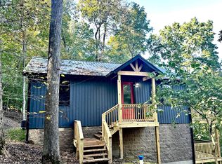 1247 Zuni Ln, Sugar Grove, OH 43155