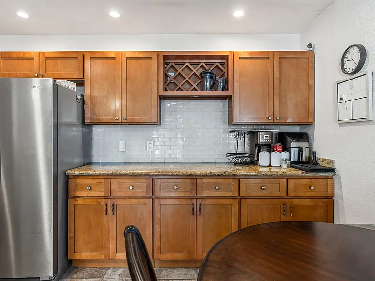 140 Uwapo Rd #21-104 — Photo 5