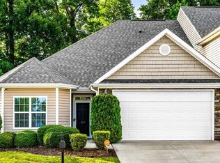 125 Chestnut Bend Dr, Greensboro, NC 27406