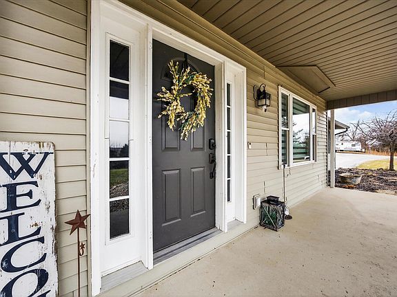 5th image of 9800 N Moon Rd