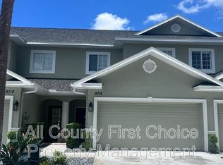 9718 Taylor Rose Ln, Seminole, FL 33777