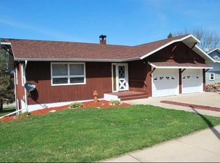 618 6th Ave, New Glarus, WI 53574