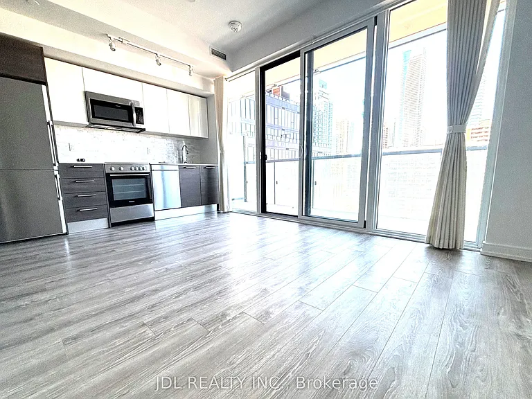 28 Wellesley St E #1808 — Photo 9