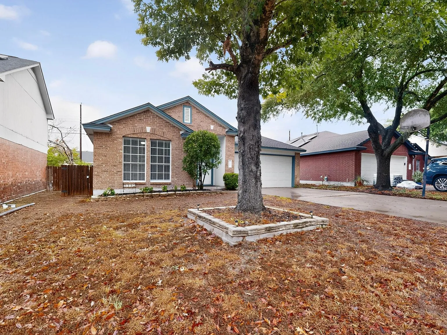 3 bed, 2.0 bath, 1611 sqft, $1,990 — Photo 3