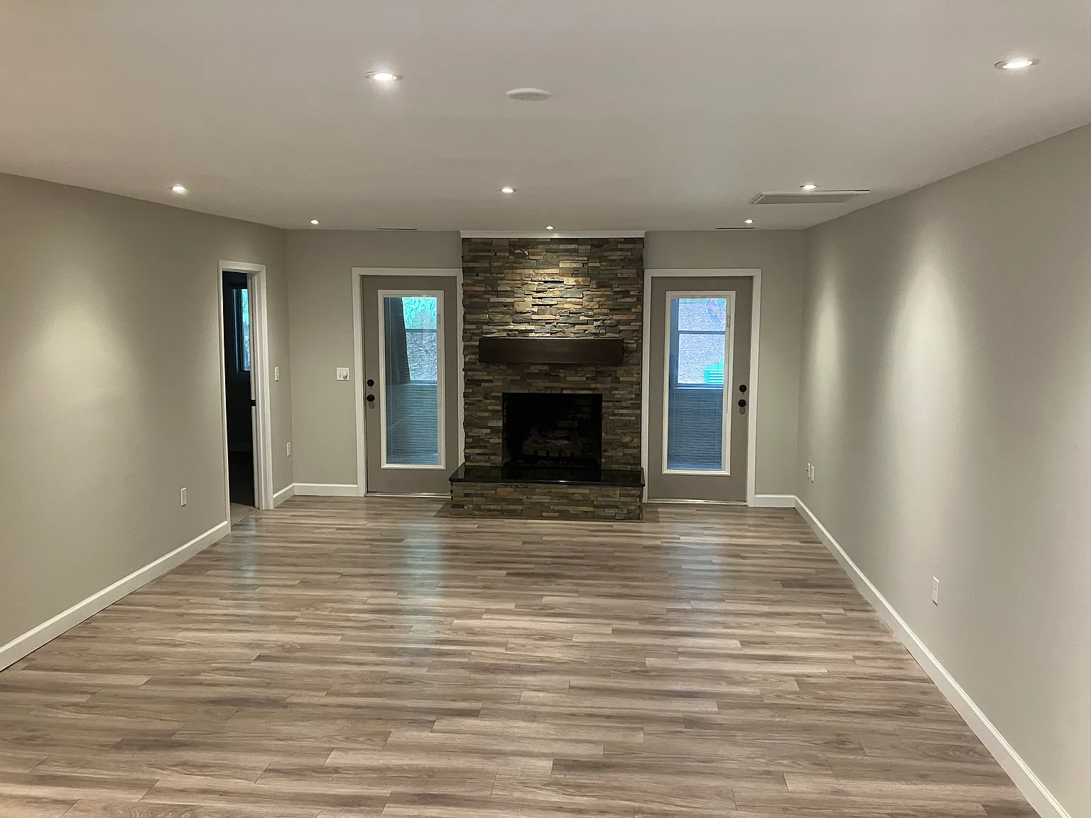 2 bed, 1194 sqft, $1,700 — Photo 2