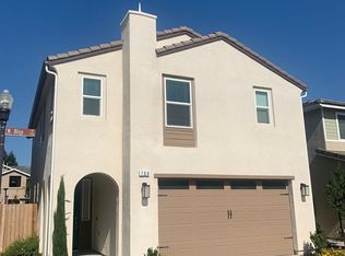 766 N Bliss Ln, Clovis, CA 93611