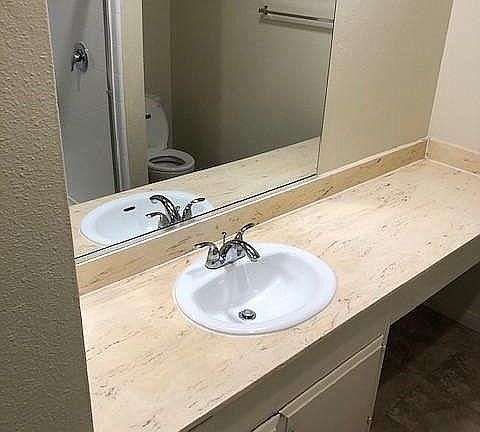 5th image of 1535 E Canfield Ln #2