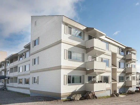 5302 51st St #3, Yellowknife, NT X1A 1H3