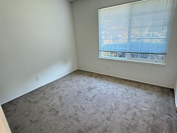 5th image of 230 Turnstone Dr