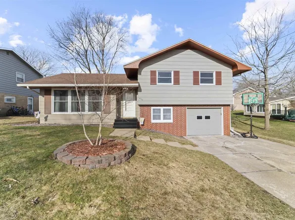 406 Vern Court, Dodgeville, WI 53533