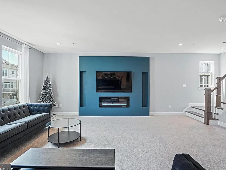 3813 Gentle Breeze Dr — Photo 11