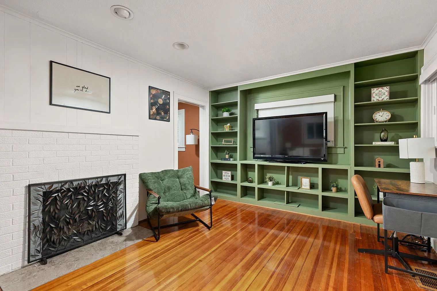 2 bed, 1.0 bath, $3,947 — Photo 4