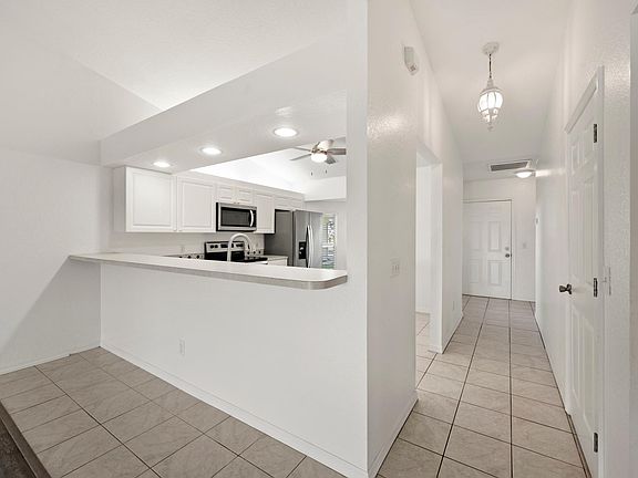 5th image of 5244 Chiquita Blvd S