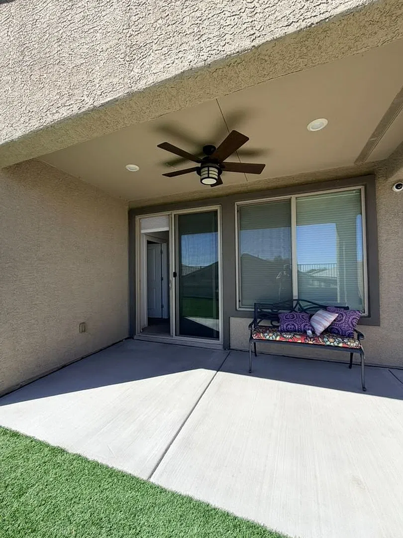 Two Bedroom Solar Powered Home In 55+ Community In North Las Vegas — Photo 4