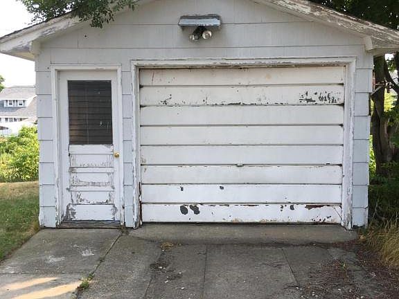 2nd image of 146 S 2nd St