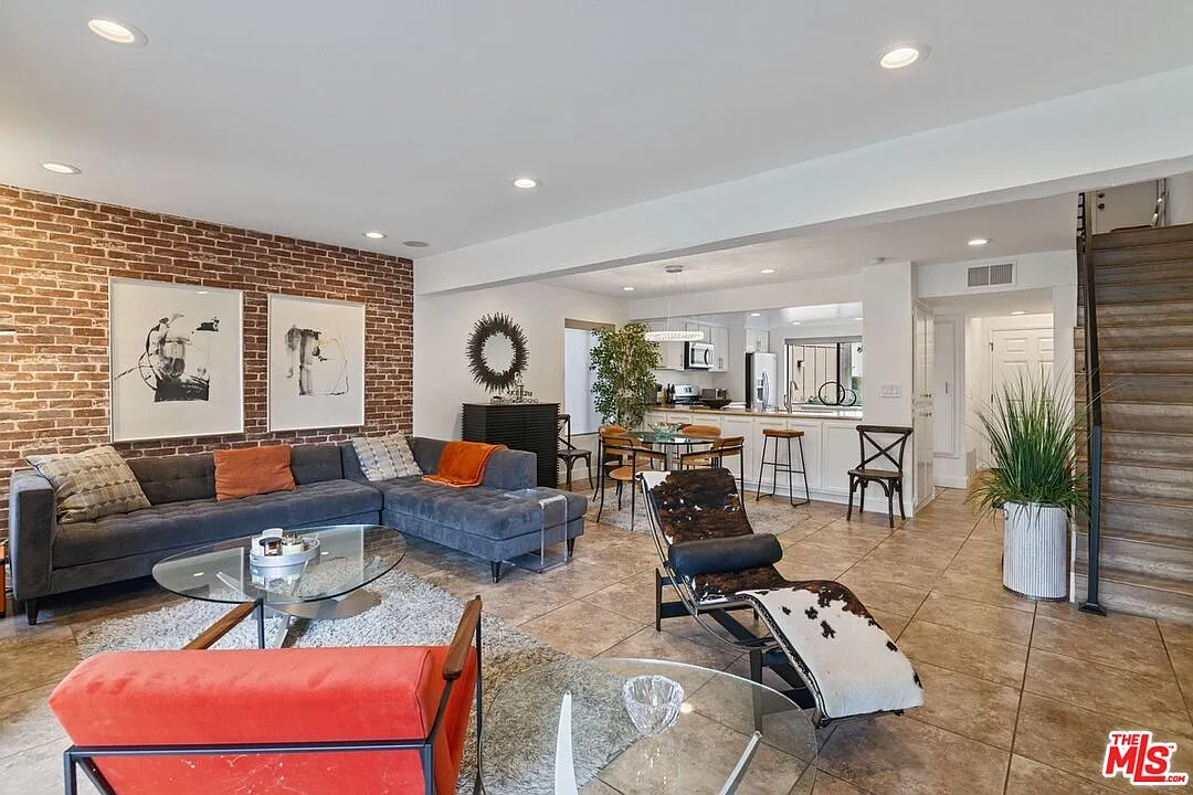 2 bed, 1263 sqft, $3,495 — Photo 3