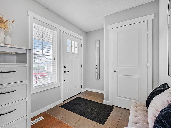 4th image of 284 Cornwall Rd