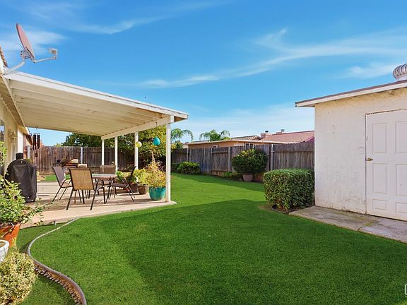 3rd image of 5513 La Pinta Maria Dr
