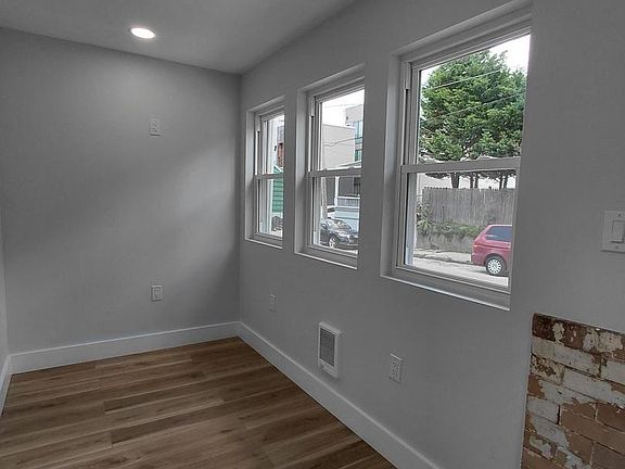 4th image of 43 E Sharpnack St