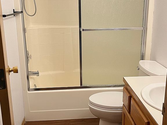 4th image of 7102-7104 163rd St E
