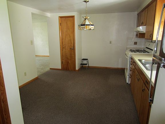5th image of 1531 Plum Pl