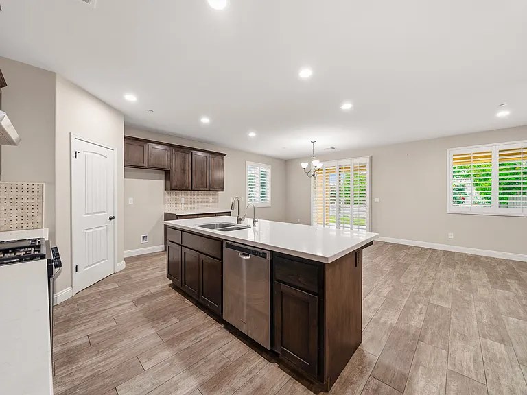 7303 Whiskey Creek Dr — Photo 19