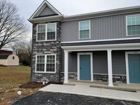 16 Burk Ct, Womelsdorf, PA 19567