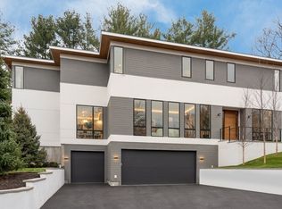 7 Stonewood Dr, Newton, MA 02459