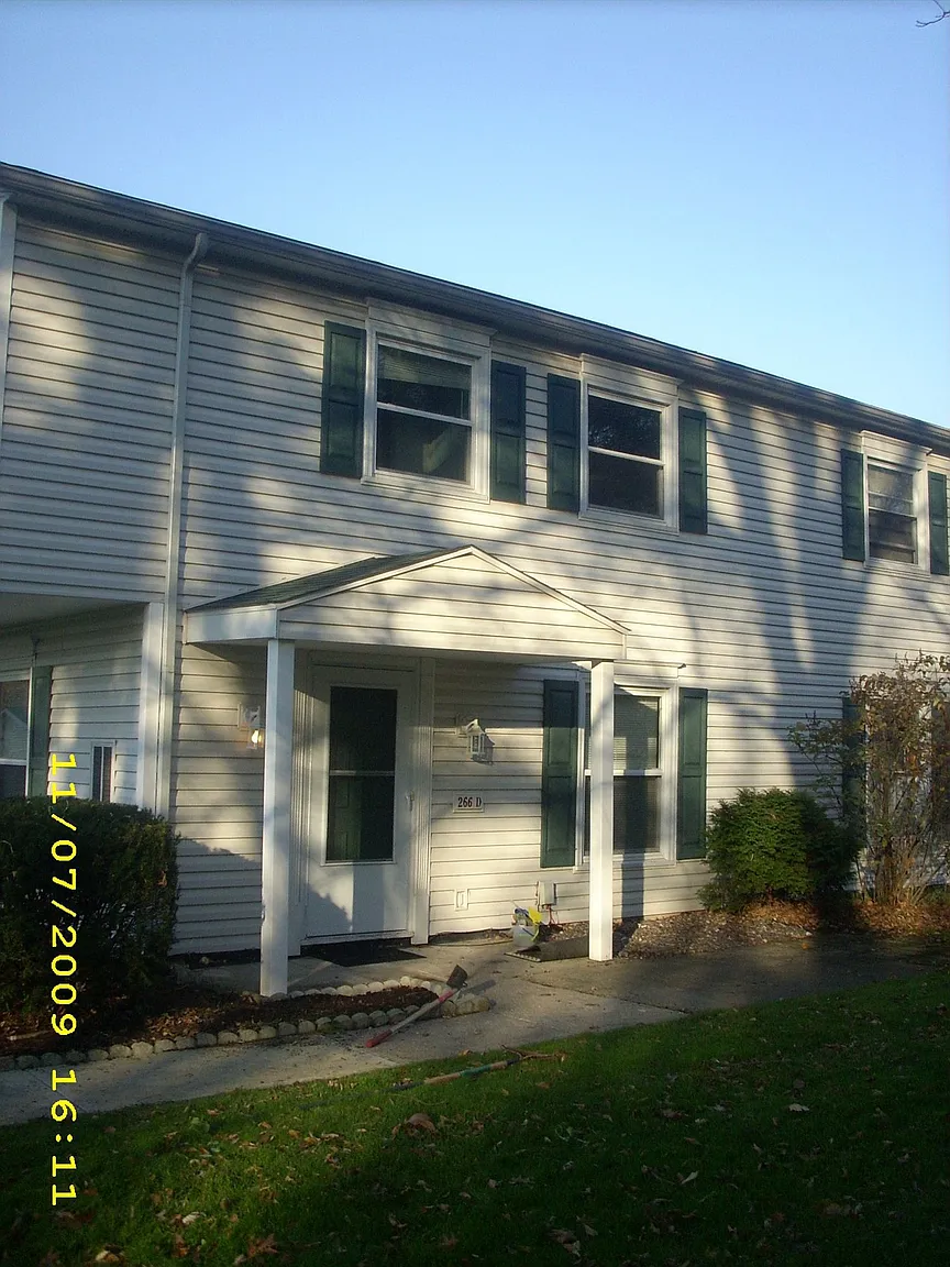 266 Canterbury Ln #D-20 photo 1