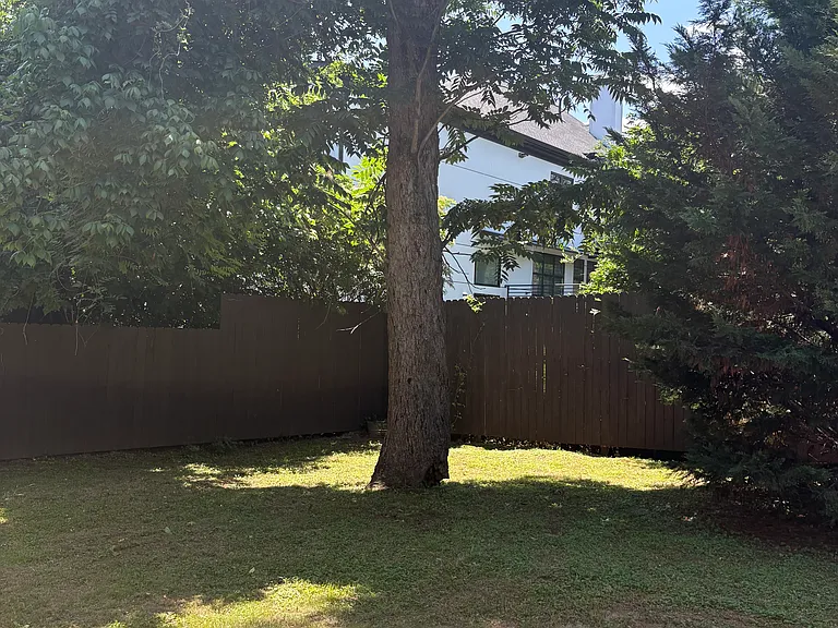 1439 Windsor Pkwy NE — Photo 40