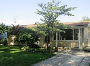 1109 Village Trail Rd, Maumee, OH 43537