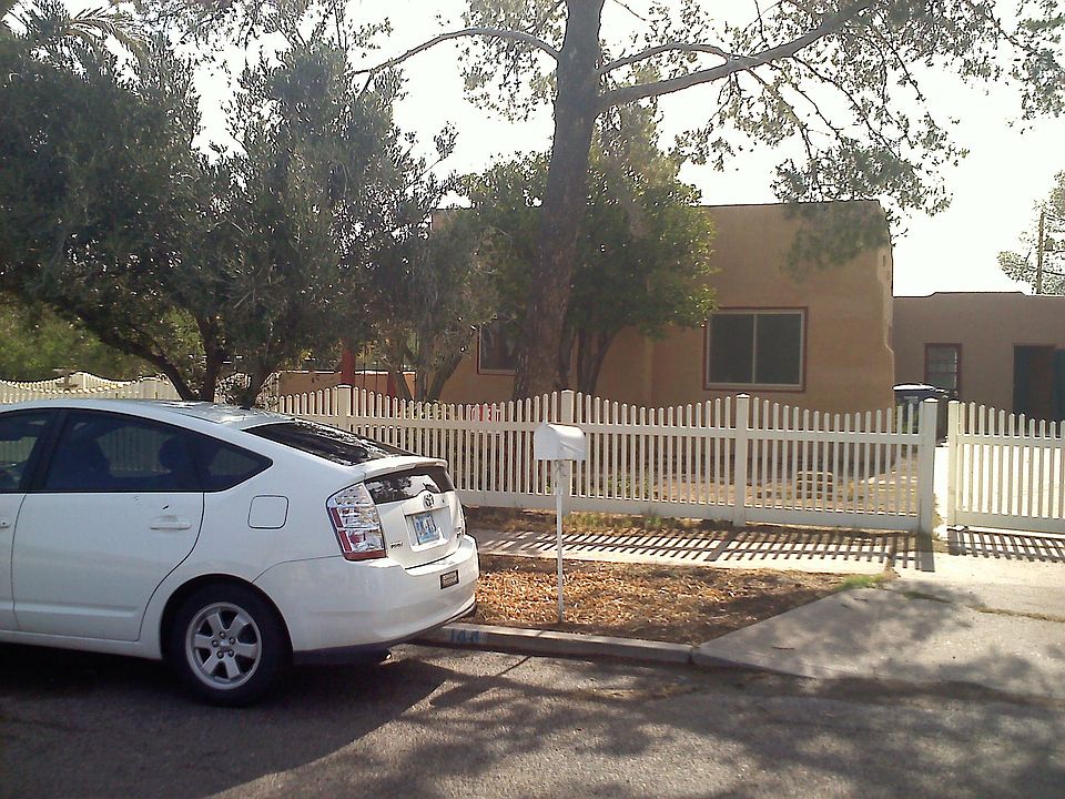Mail box on Melwood and off street parking