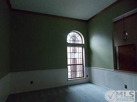 4th image of 405 Thorntree Dr